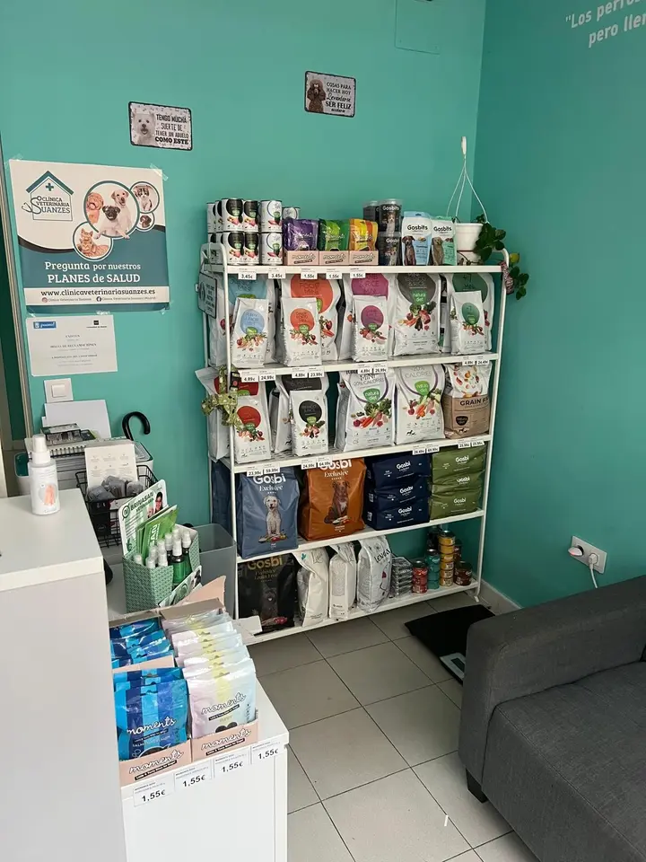 clinica-veterinaria-suanzes-instalaciones-mostrador-piensos